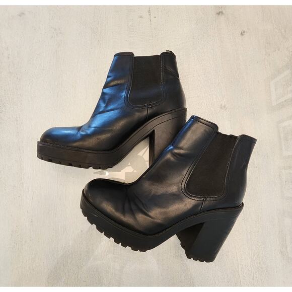 Divided H & M Women's Black Pull On Chunky Heel Ankle Booties SZ 9.5 - Picture 1 of 8